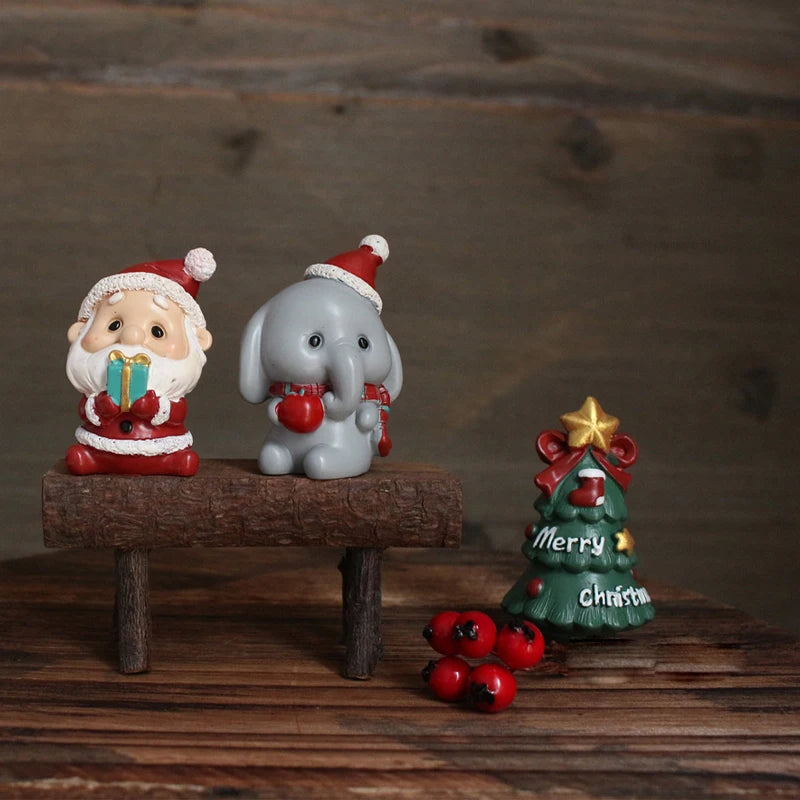 Christmas Resin Family Small Animal Ornaments
